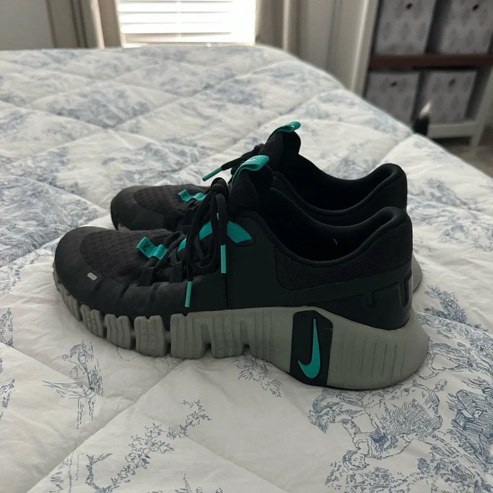 Nike metcons - Picture 2 of 5